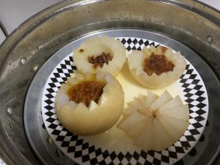 14、冰糖雪梨,剩下5分钟放枸杞子