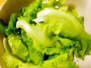 3、肉夹馍（家庭版）,准备花菜一棵