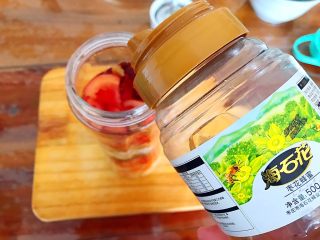 9、冬喝暖饮夏吃冰～健康饮食之烈焰红唇四物汁,为了口感更好一点，我加了一点点蜂蜜，如果你不想加也是可以的！