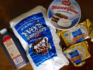 17、最好吃的基本巧克力蛋糕,开始做奶油干酪蛋糕结霜