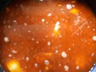 13、菌类料理  十  菌香啤酒鸭,加入泡过鸭块的啤酒，加鸡粉。