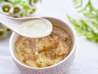 14、止咳化痰清热润肺的罗汉果雪梨汤,清热润肺。