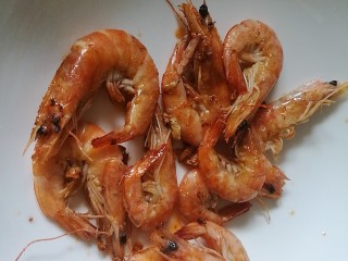 9、快手菜,肉丝豆芽爆海虾,改小火煸至酥脆