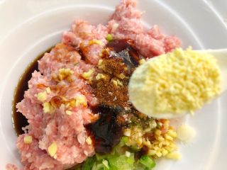 18、珍珠丸子,放入5g鸡精