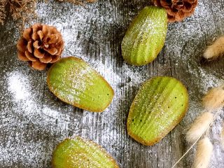 12、抹茶玛德琳蛋糕,