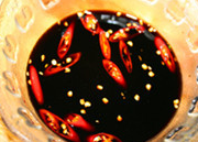 4、周太凉拌海蜇头,醋：鸡汁=1:1左右，当然还是要按自己的口味调，红辣椒切碎