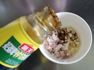 5、凉拌脆藕,耗油