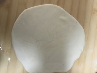 12、家庭版烙饼,然后将面团擀开