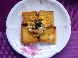 8、煎吐司块,完成。