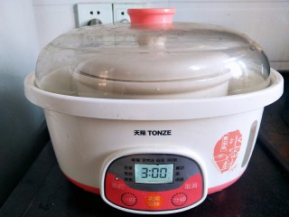 7、自制的柠檬膏，秒杀外面的止咳糖浆,我放的是隔水炖的，一共设置了炖12小时！