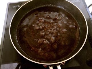 15、＃吃豆腐＃鱼香豆腐,烧开即可，鱼香料汁做好了