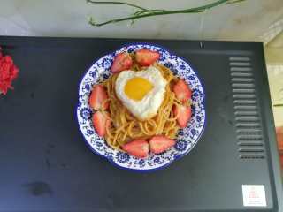 15、让人意犹未尽的凉拌意式面条,卖相美美哒,口感更是棒棒的,凉拌意式面条就做好了.