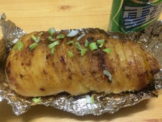 4、烤土豆,加瓶雪碧，干了它