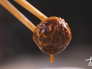 8、【醉香蕈】一颗喝醉的香菇,拯救换季不安的食欲,半日后即可食用。