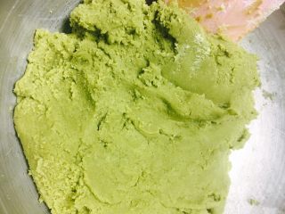 8、草稿1513524906,用刮刀搅拌均匀。