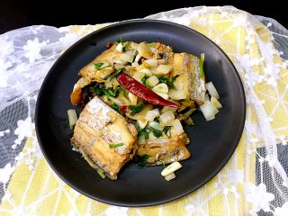 11、【cathy边吃边营养】香煎带鱼,营养版香煎带鱼，非常纳爱斯哦