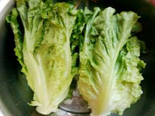 1、清炒生菜+#夏天的味道#,食材生菜