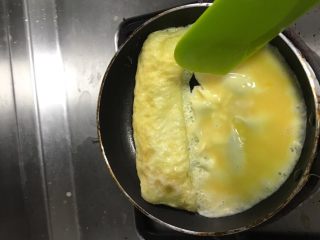 6、厚蛋烧,继续滚