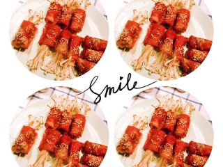 12、经光波烘焙的金针菇培根卷,好吃的金针菇培根卷就在眼前啦。