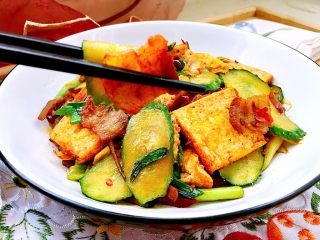 43、给回锅肉找个伴儿➕回锅豆腐回锅肉,五花肉焦香，豆腐外焦里嫩