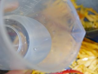 11、南瓜炒米粉,和少量清水