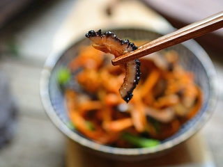 13、虫草花拌红极参,搅拌均匀即可