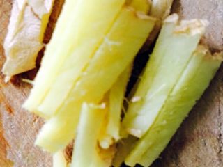 3、猪血豆腐,姜切丝