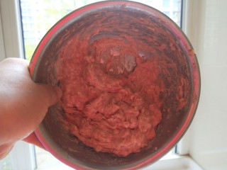 12、冬瓜汆丸子,这样挤出来的丸子才又圆又好吃。