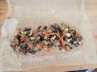 19、腐皮卷,然后左右往内卷包住