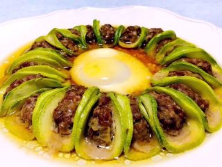 10、角瓜鲜肉蒸蛋,角瓜鲜肉蛋营养丰富各种营养均衡在一起太棒了