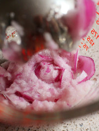 4、水牛城辣鸡翅,以及新鲜洋葱打成的泥状