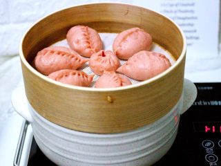 20、吃掉一朵花+萝卜丝柳叶包&清炖红蟹鱼汤,稍微焖一下、柳叶包子就出锅喽