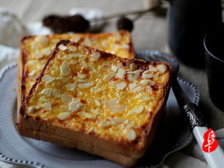 11、快手美味早餐【岩烧乳酪】,冲好咖啡，开始享用~~