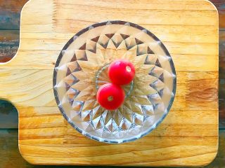 3、黄金牛油果藜麦炒饭,滚水里泡一下！