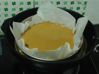 9、马拉糕,放入蒸锅