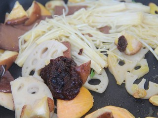 12、麻辣香锅米饭,加一勺豆瓣酱