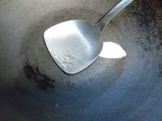 3、超简单的素汤:木耳菜汤,烧热锅铲小铲子猪油