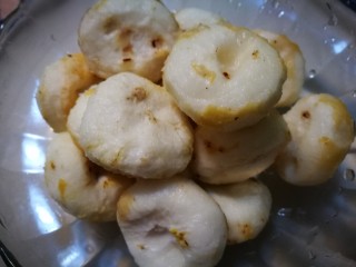 8、马蹄糖水,马蹄去皮