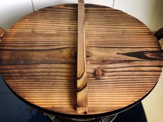 13、肉末炖萝卜,加盖大火煮开转中火炖7、8分钟，直至萝卜块变软，用筷子戳得进即可