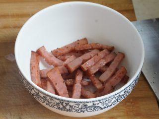 5、火腿番茄????意面????,盛起备用