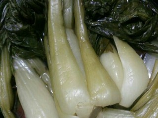 15、侗乡酸白菜,或者烫大青菜。