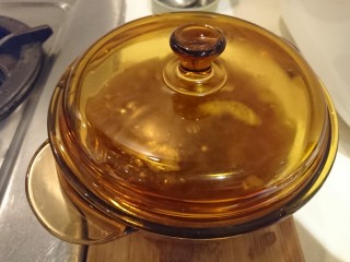 27、台式雞肉飯,加蓋保溫。