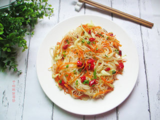 12、素炒粉丝,粉丝的Q弹，鲜香美味，老少皆宜