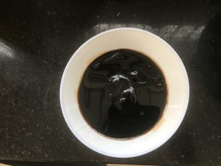 13、家庭煲仔饭,调制碗汁（蚝油、生抽、香油）