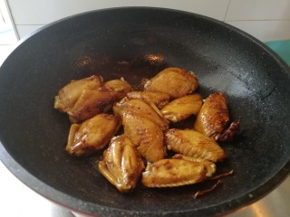 7、家庭版&可乐鸡翅,加红烧酱油翻炒