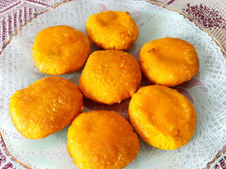 17、经典南瓜饼,出锅，☺，外脆，里糯。