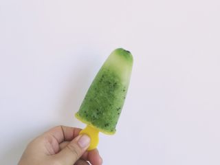 5、原汁原味水果冰棒,脱模就可食用咯～