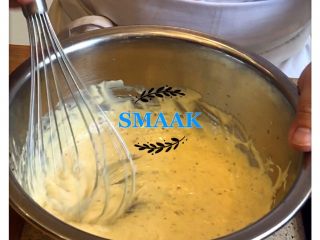 9、凯撒沙拉(家庭版),酱汁做法:蛋黄酱100克,黄芥末20克,蒜末,一勺芥末籽,二条凤尾鱼切碎,加适量橄榄油一起搅拌均匀