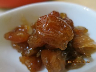 7、生津健胃化痰止咳黄皮果酱,宝宝胃口不佳的时候给她泡水喝后又是吃嘛嘛香。。