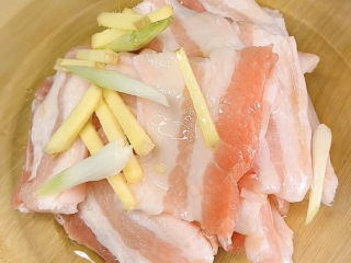 3、家庭韩式烤肉,➕葱姜料酒去腥